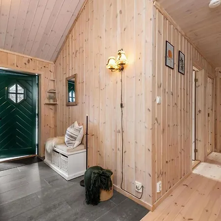 3 Bedroom Gorgeous In Casa de Férias Nesbyen