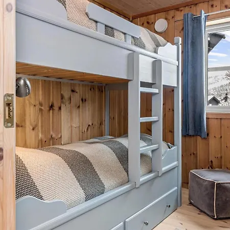 3 Bedroom Gorgeous In Nyaraló Nesbyen