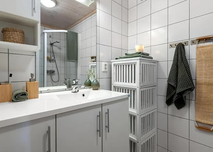 3 Bedroom Gorgeous In Дом отдыха Несбиен